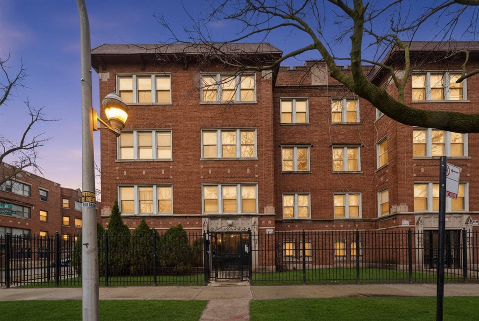 7601 S Essex AVE #2, Chicago, IL 60649