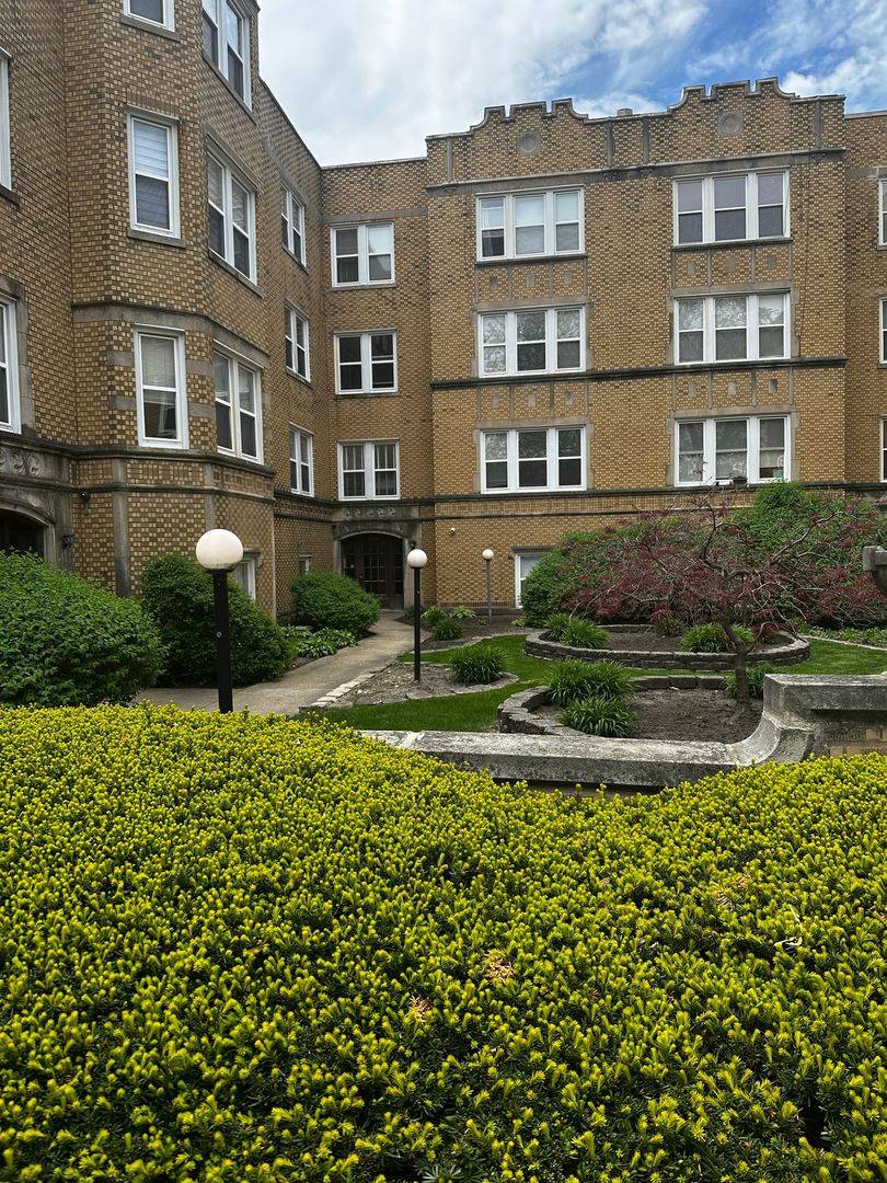 6316 N RICHMOND ST #2A, Chicago, IL 60659