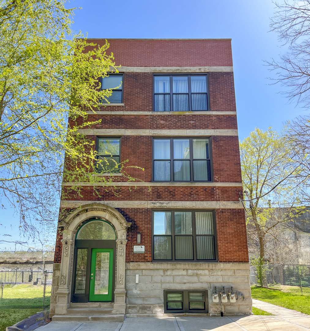 4525 S Evans AVE, Chicago, IL 60653