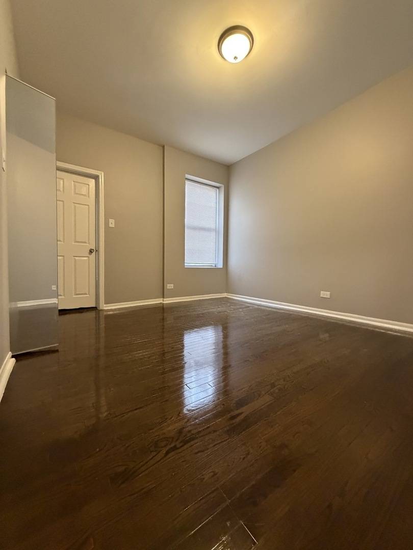 5720 S Michigan AVE, Chicago, IL 60637