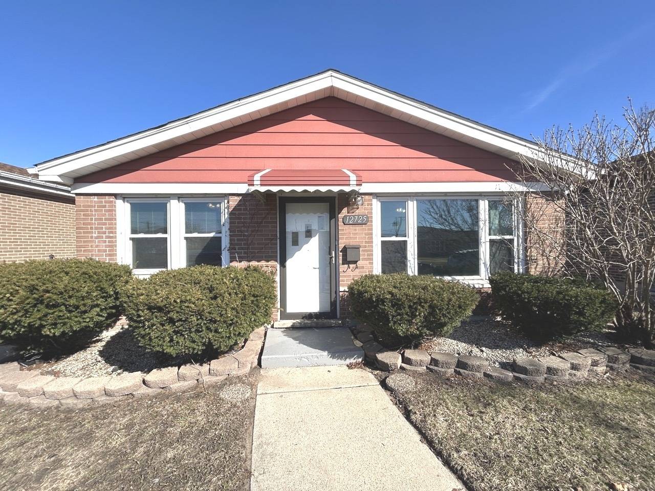 12725 S Saginaw AVE, Chicago, IL 60633