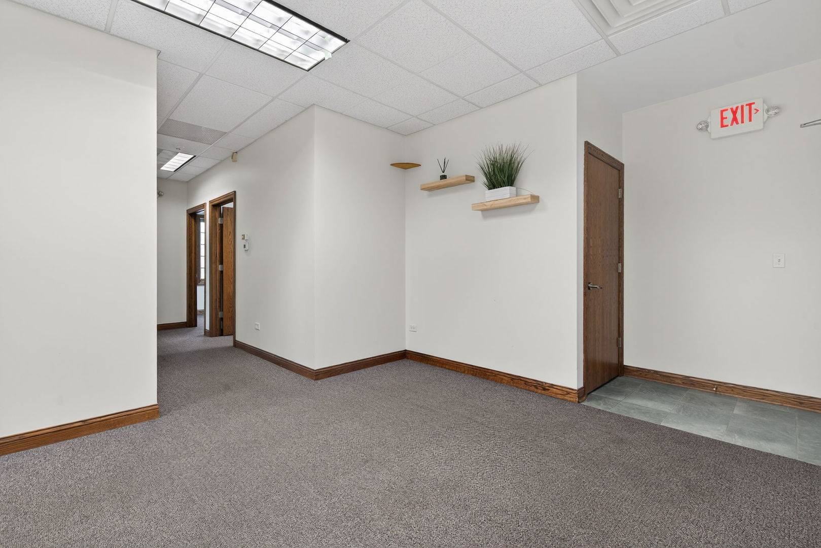32 Uno CIR #A-B, Joliet, IL 60435