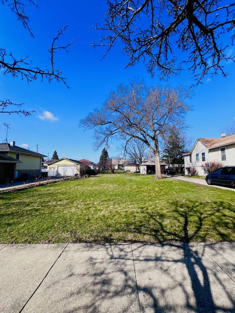 4534 Arthur AVE, Brookfield, IL 60513