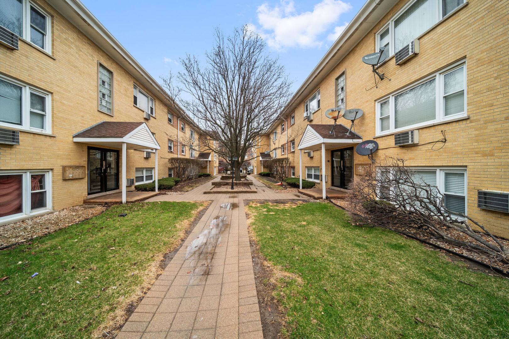 6630 W 95th ST #3D, Oak Lawn, IL 60453