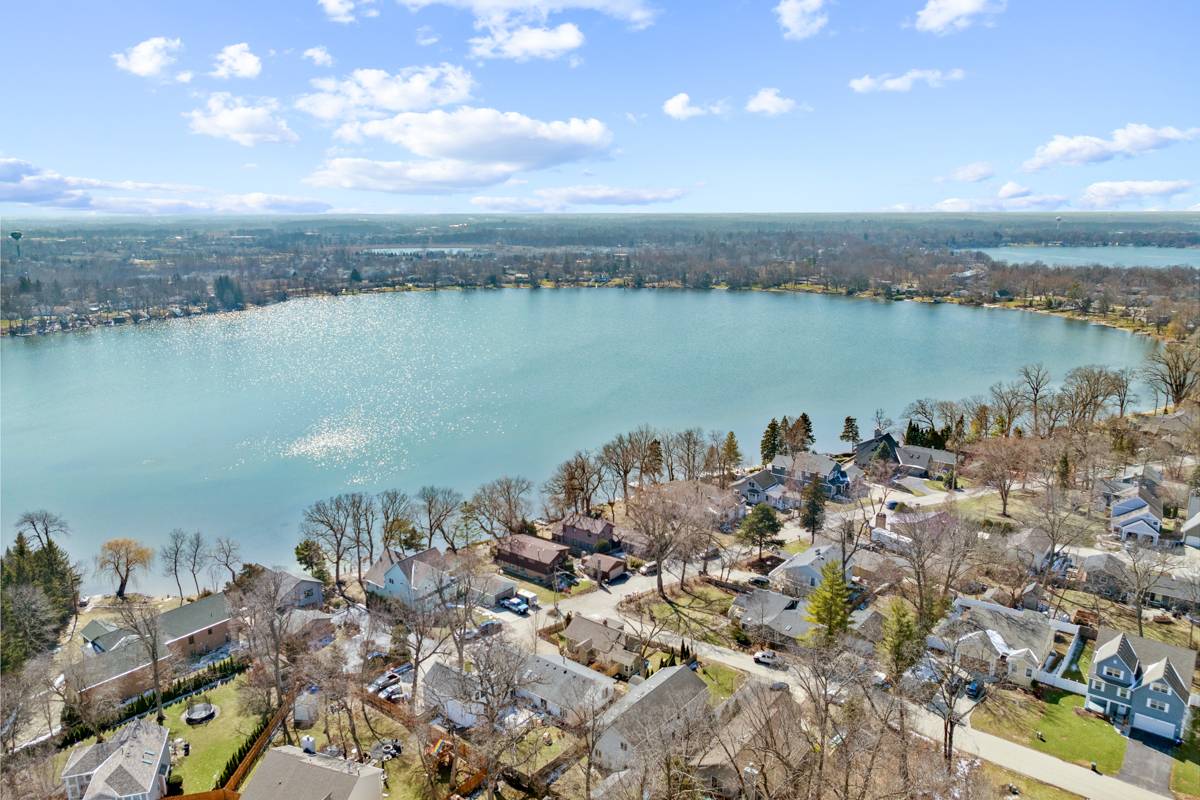 21770 W Lake AVE, Round Lake, IL 60073