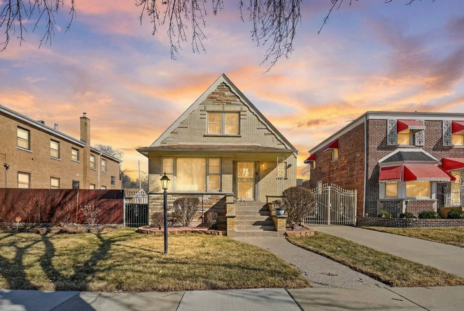 8407 S Wolcott AVE, Chicago, IL 60620