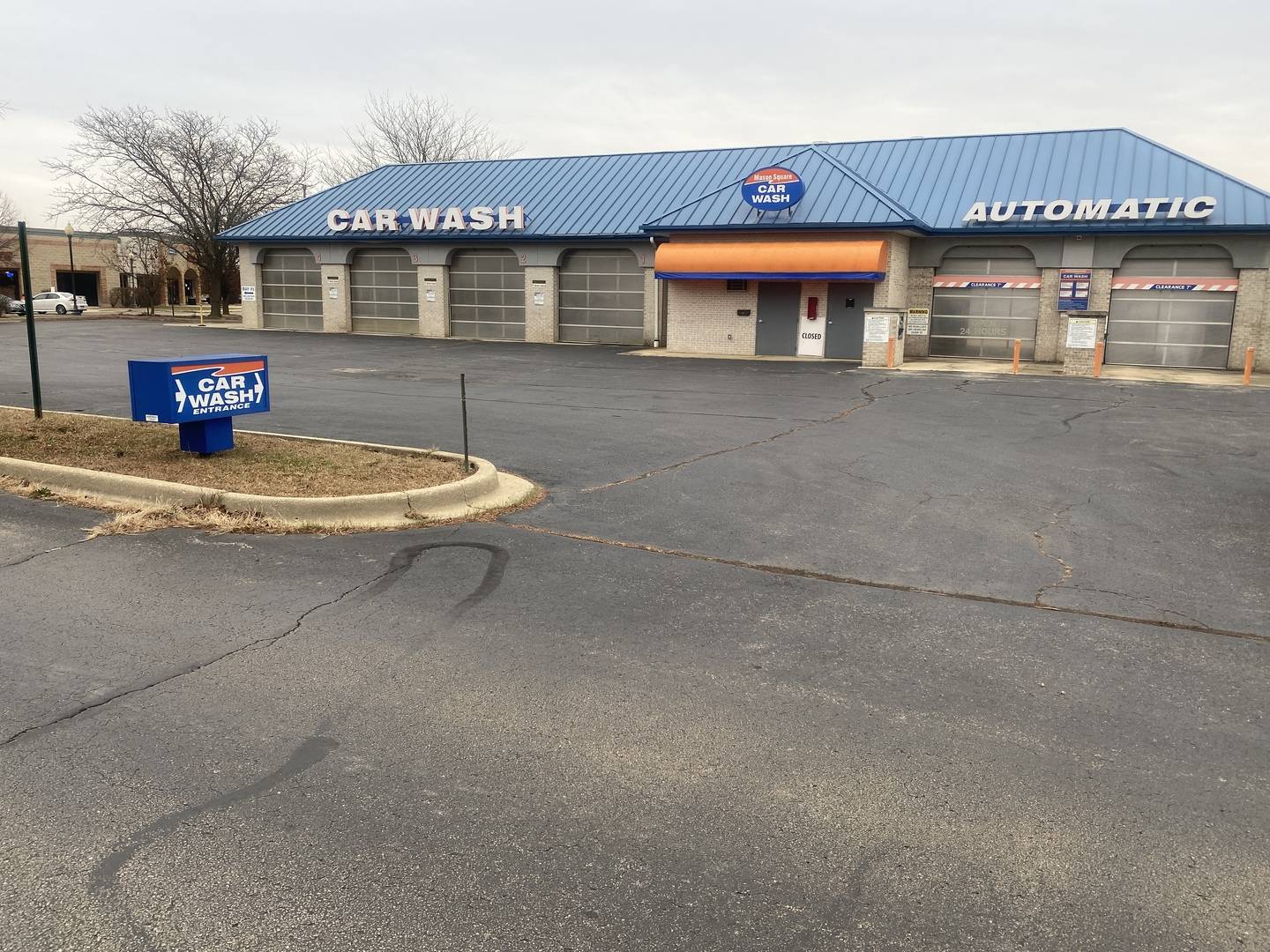 1250 DOUGLAS RD, Oswego, IL 60543