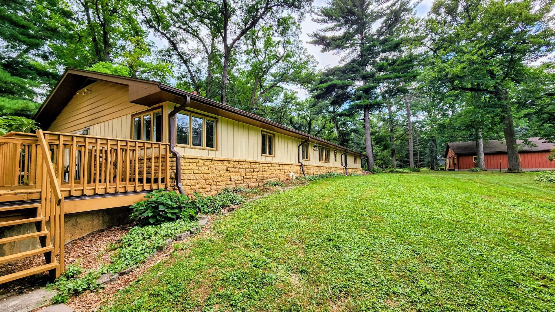 20798 White Oaks RD, Morrison, IL 61270
