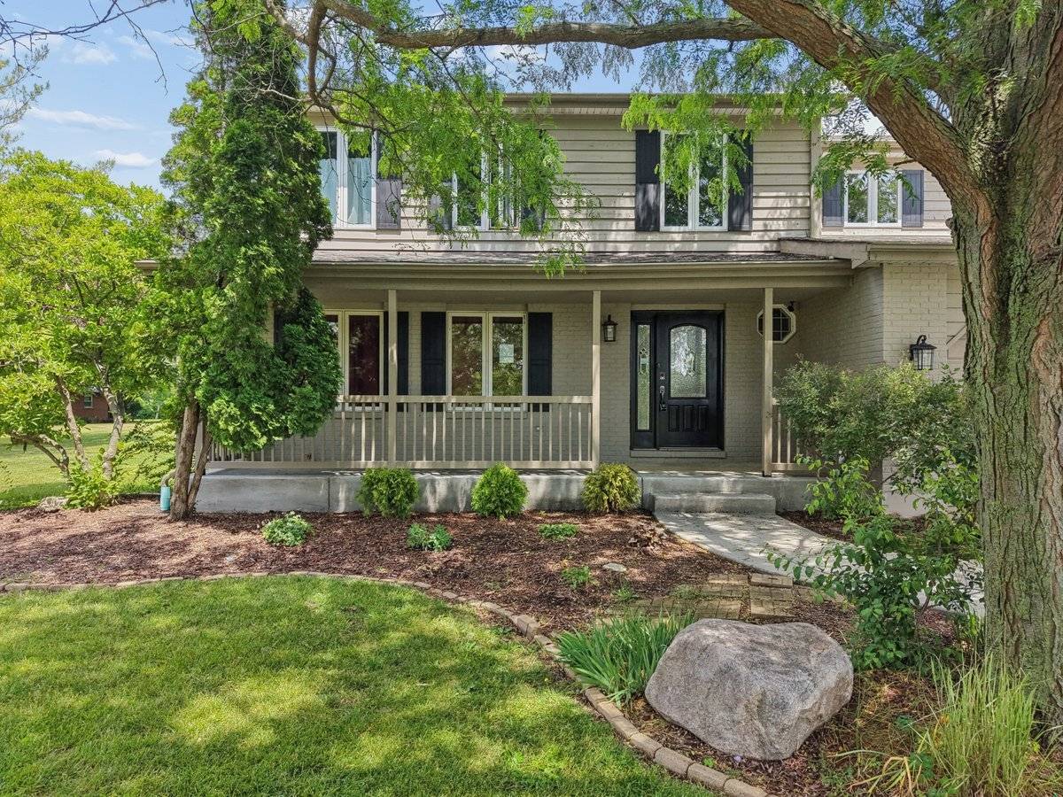 209 Mooregate TRL, Hawthorn Woods, IL 60047