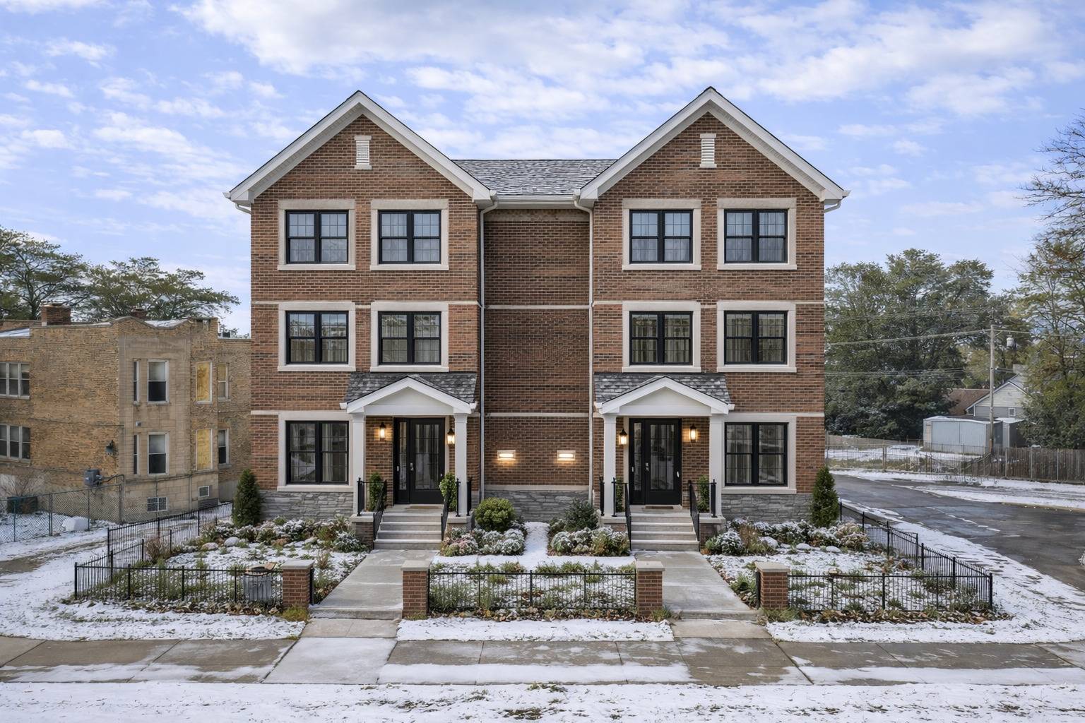 4300 W Gladys AVE, Chicago, IL 60624