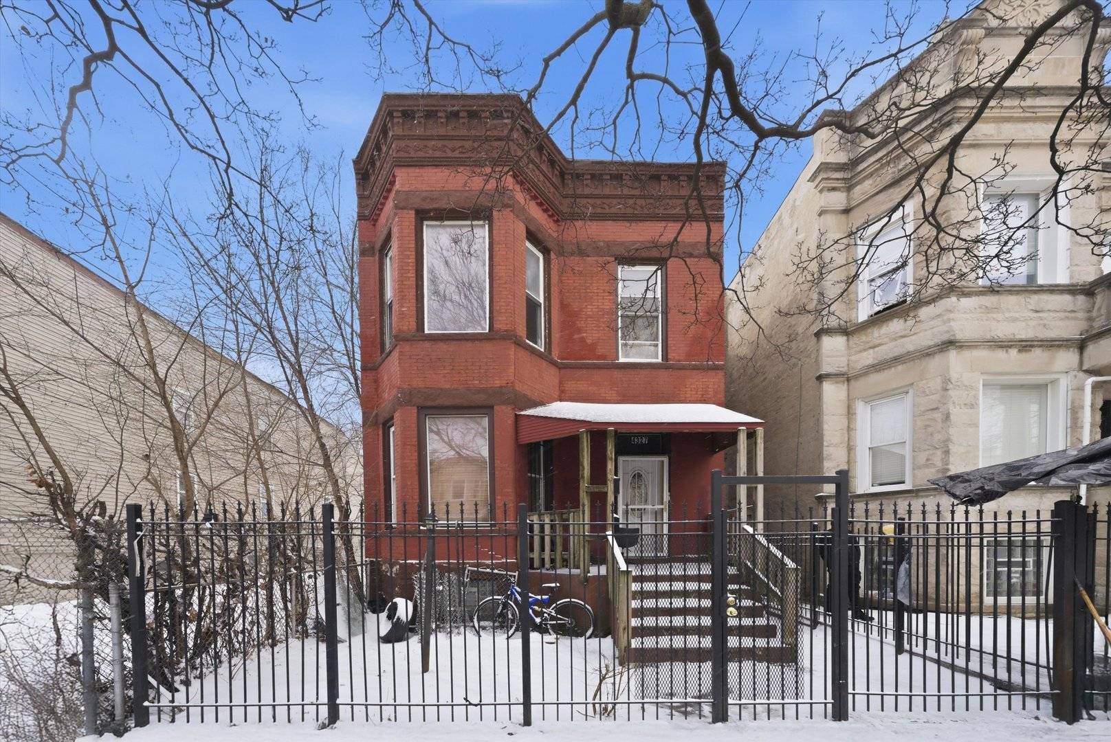 4327 W Monroe ST, Chicago, IL 60624