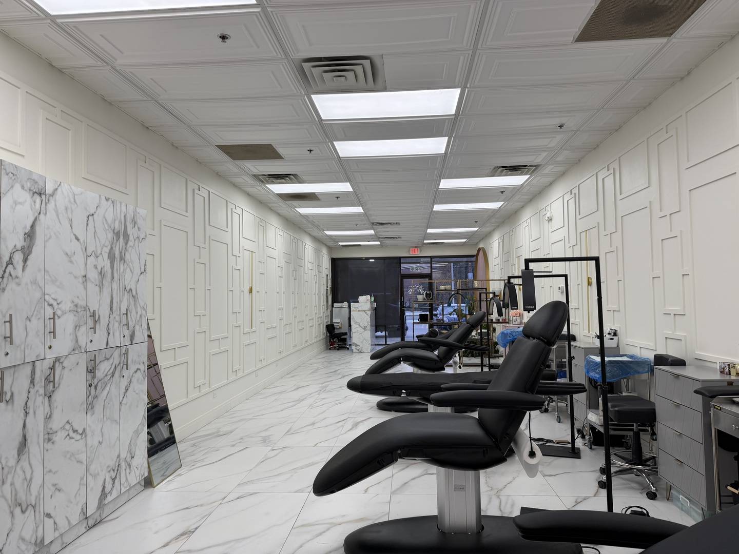 2509 W Schaumburg RD, Schaumburg, IL 60193