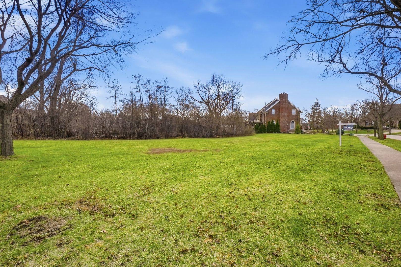 9045 Turnberry DR, Burr Ridge, IL 60527
