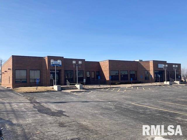 210 W 53RD ST, Davenport, IA 52806