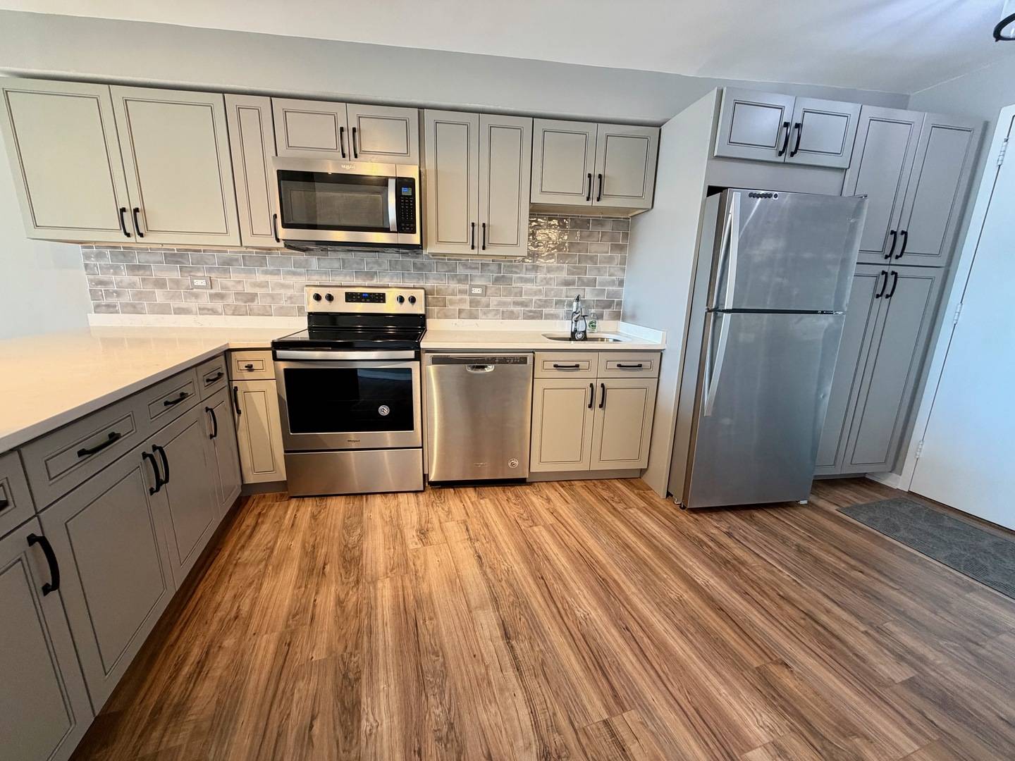300 N STATE ST #3808, Chicago, IL 60654