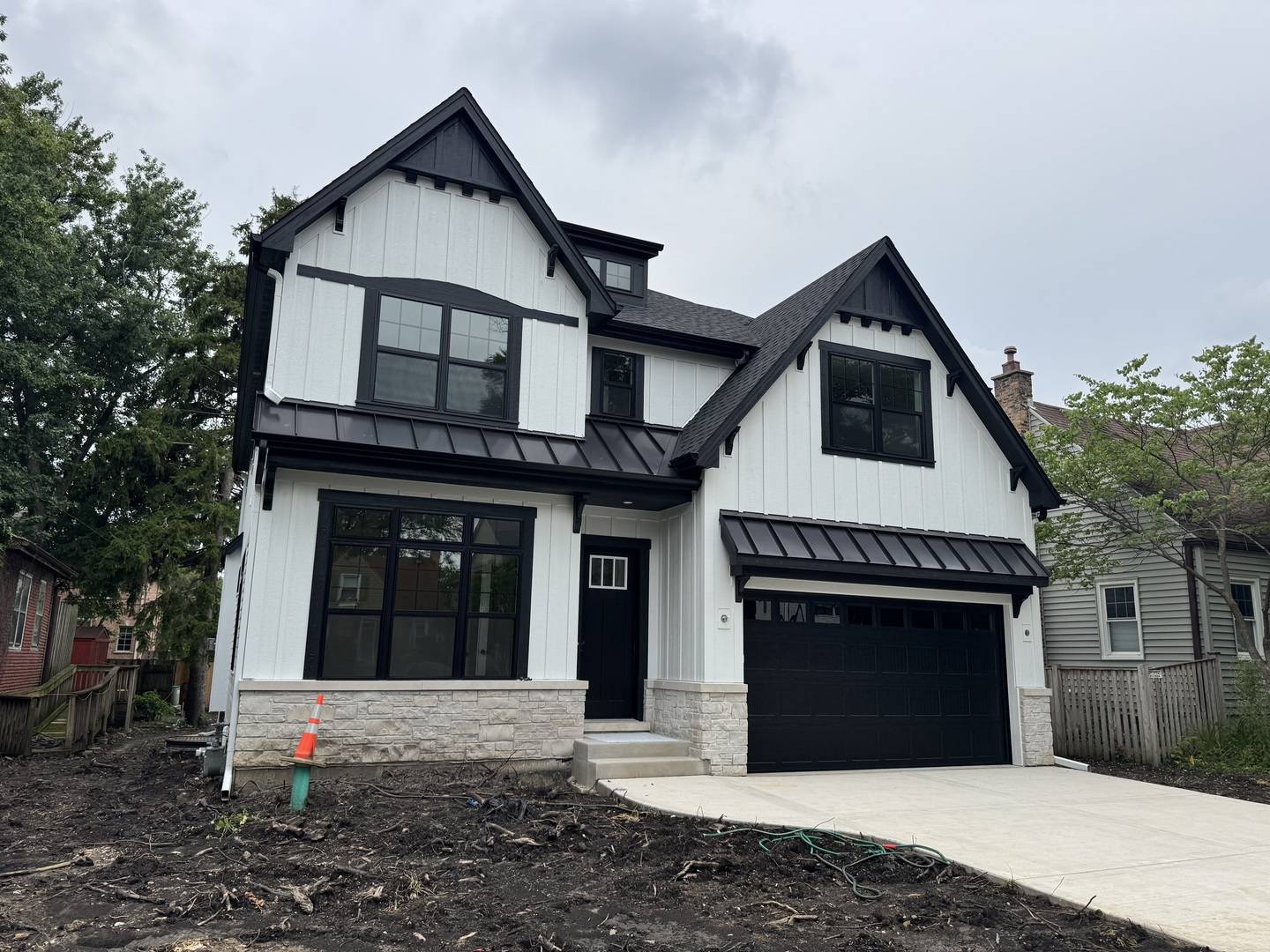 964 S Hillside AVE, Elmhurst, IL 60126