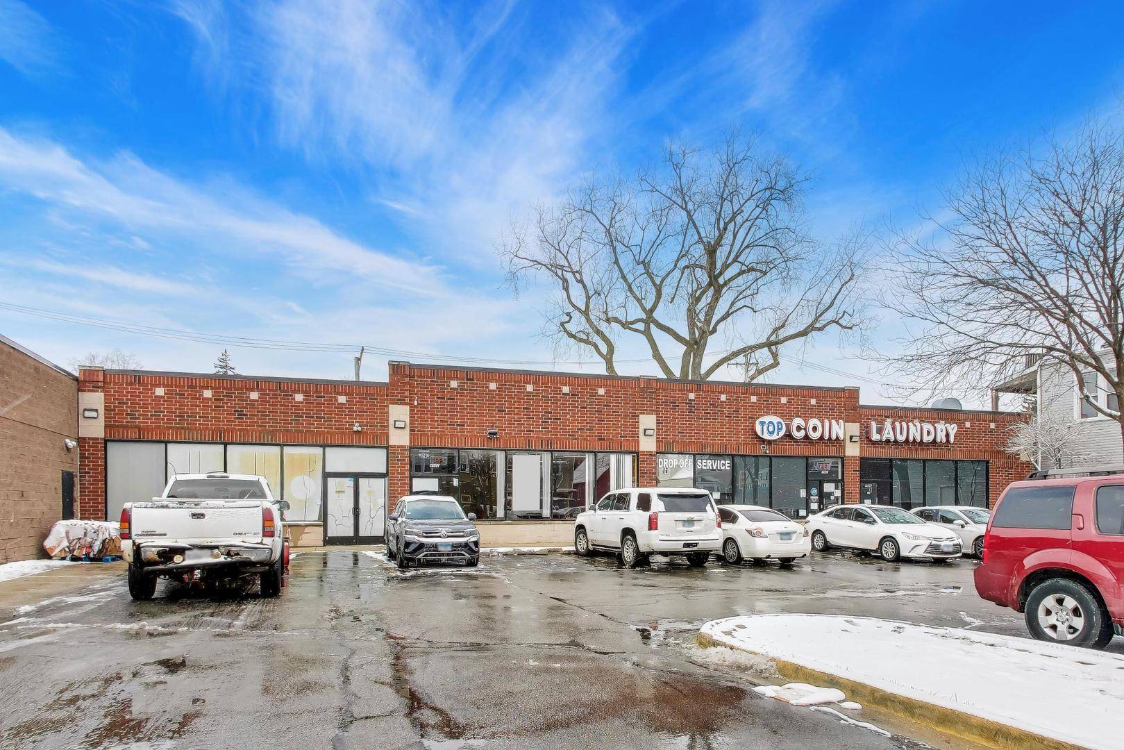 4916 N Pulaski RD, Chicago, IL 60630