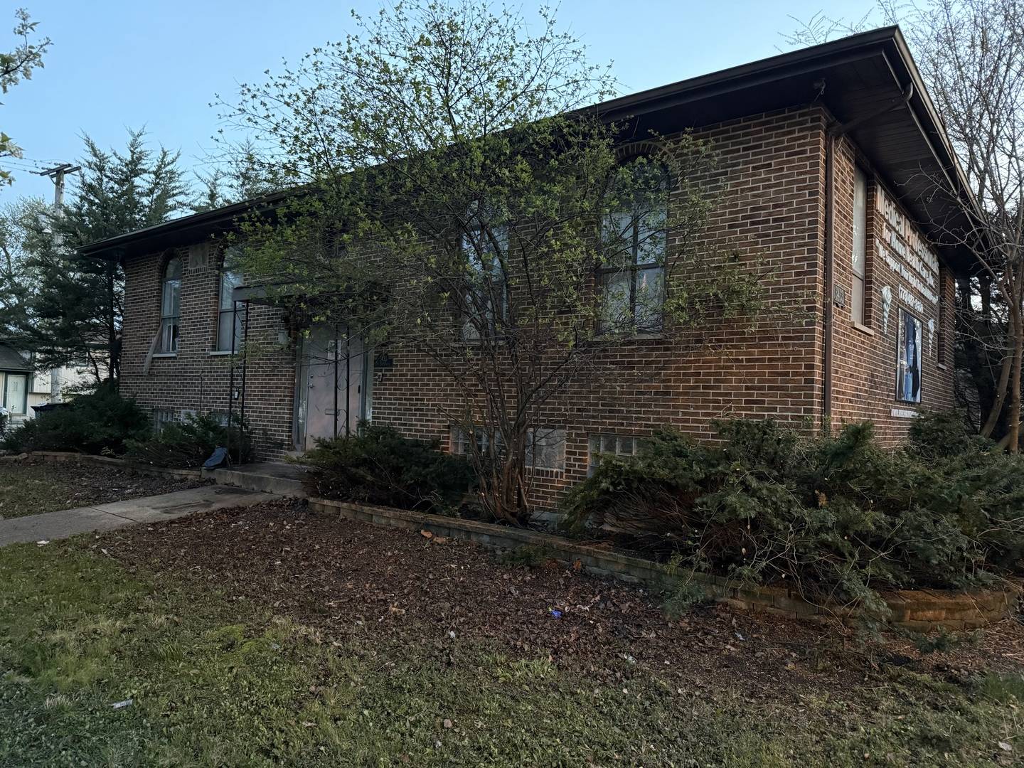 3433 W 147th ST, Midlothian, IL 60445