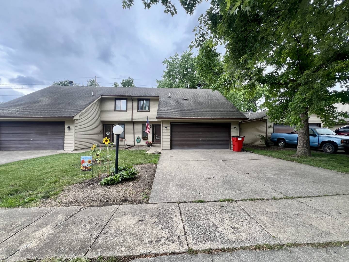 803 Irvine RD #803, Champaign, IL 61822