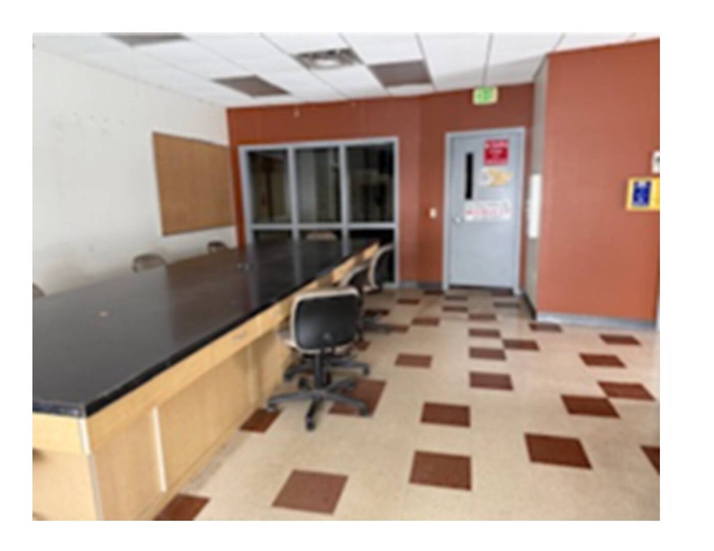 1235 E University DR, Macomb, IL 61455