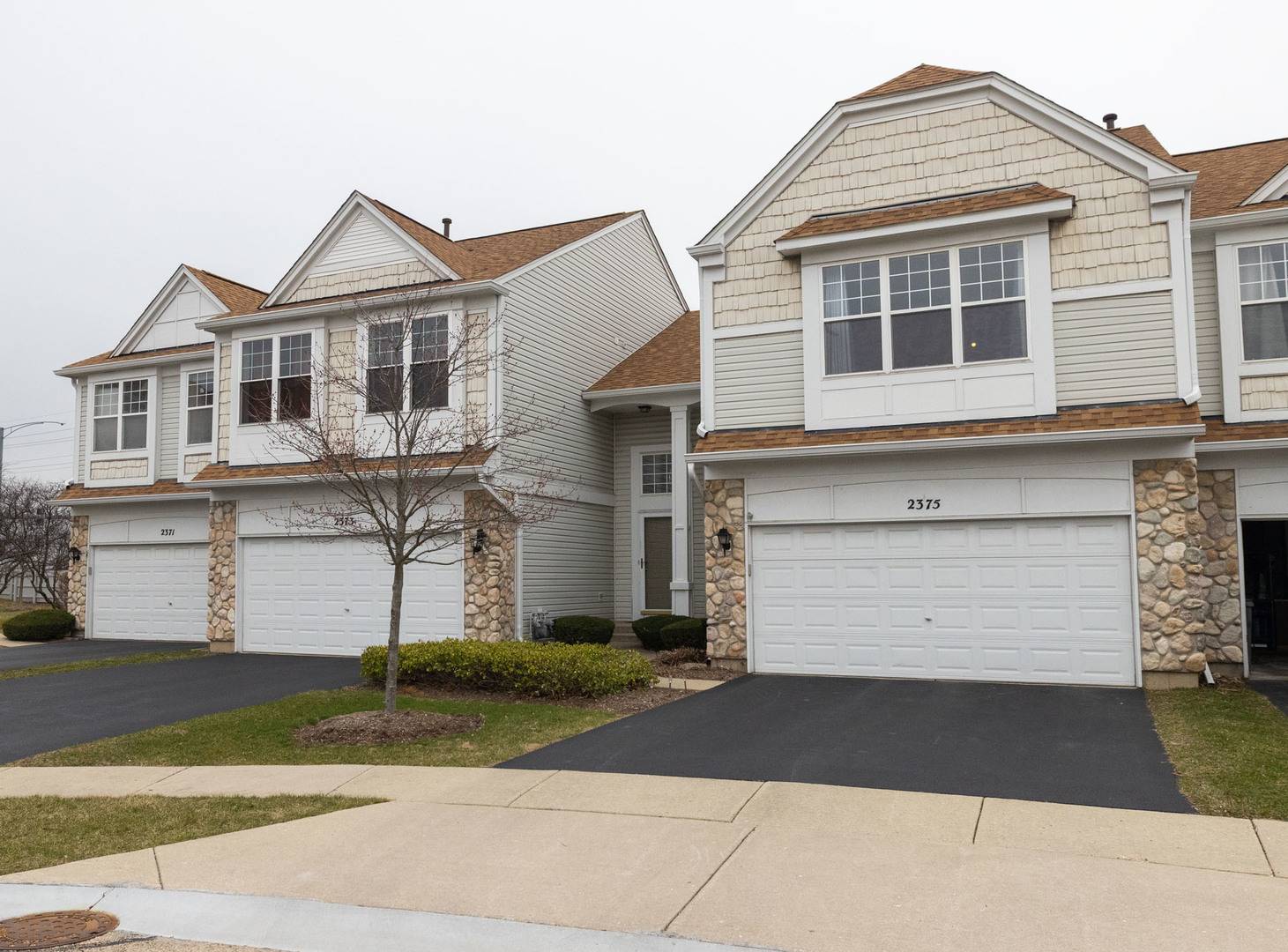 2375 Cove CT, Elgin, IL 60123