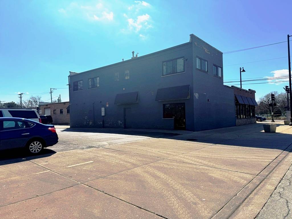 6959 N Milwaukee AVE, Niles, IL 60714