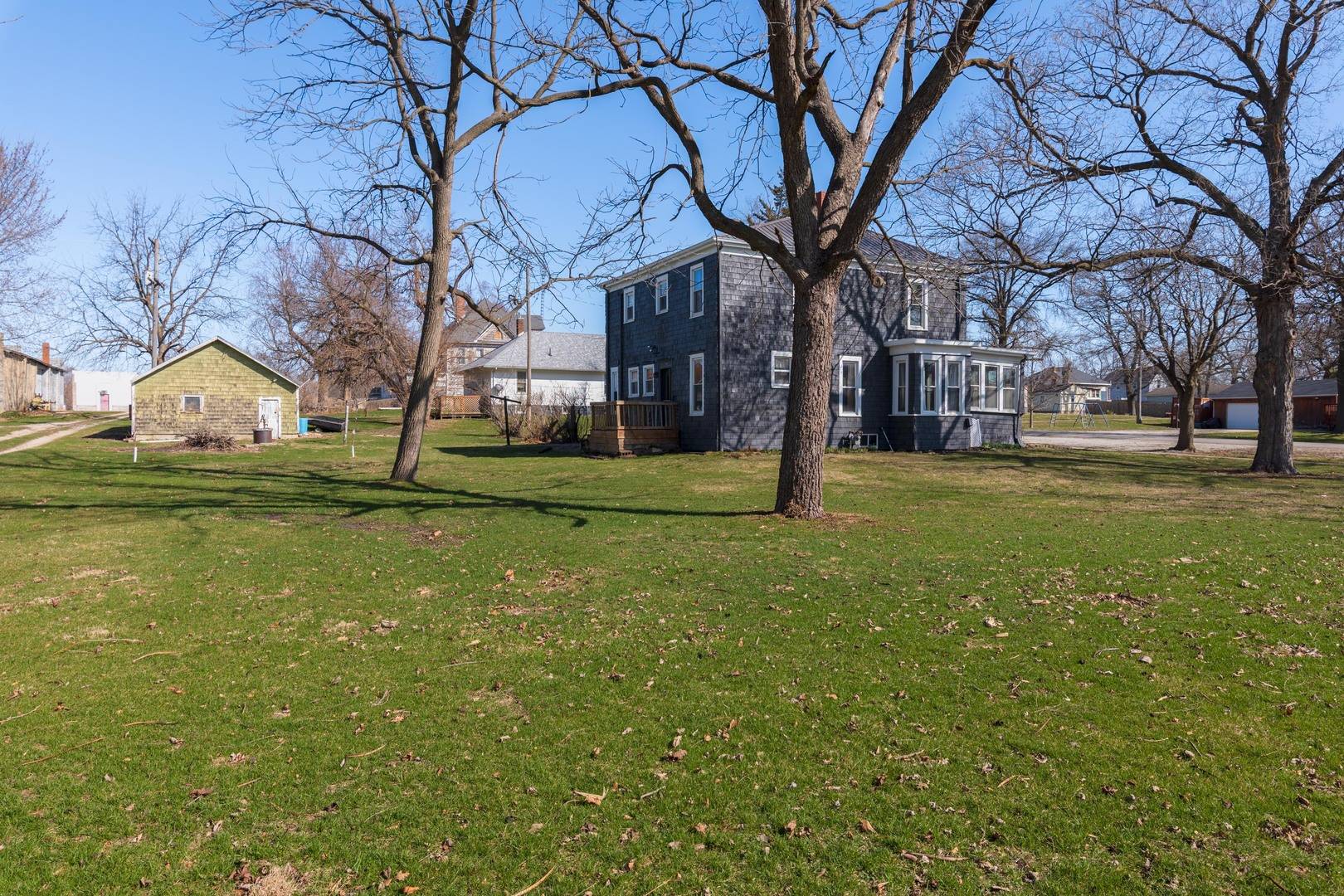 26 Lafayette ST, Saunemin, IL 61769