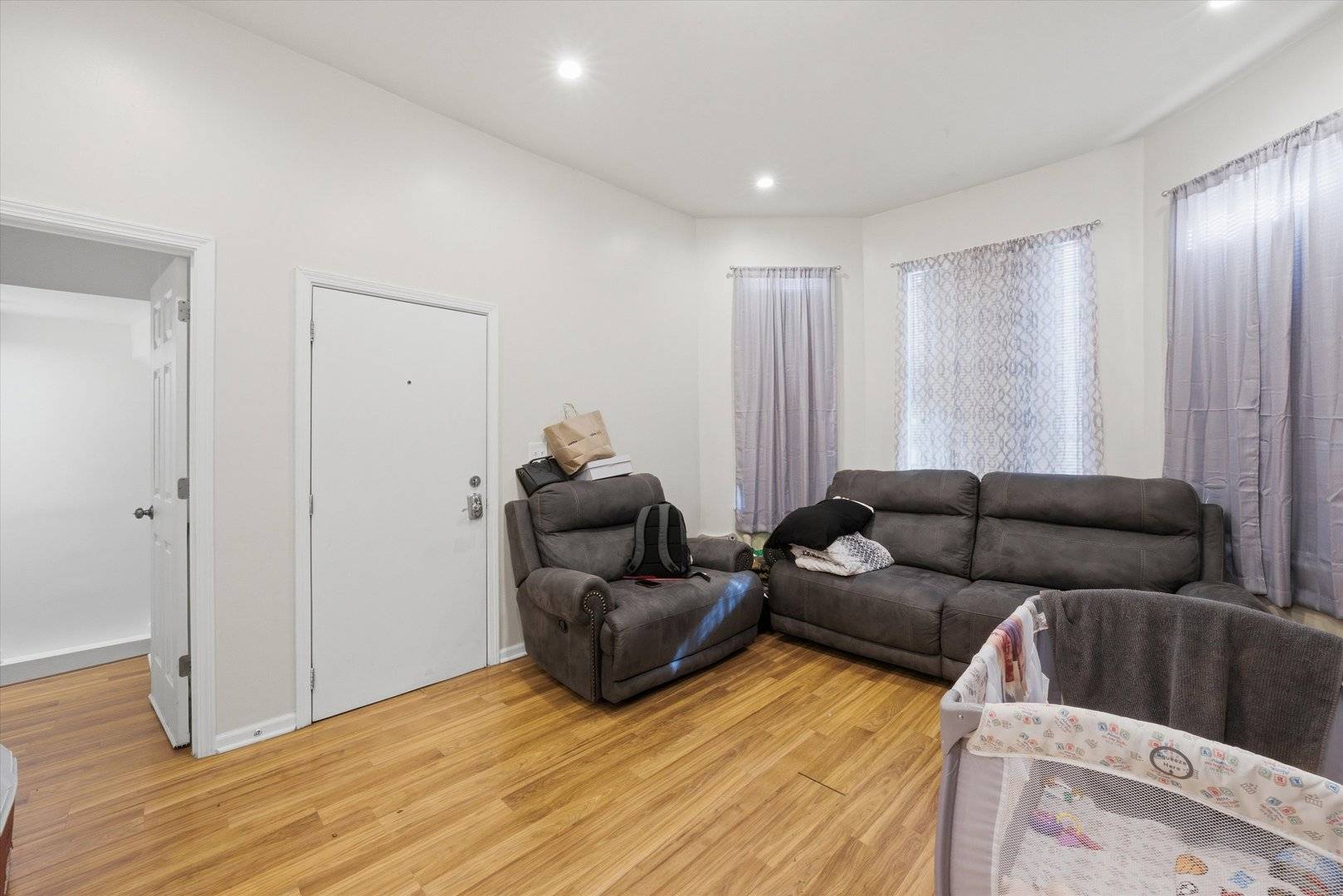 1812 S Hamlin AVE, Chicago, IL 60623
