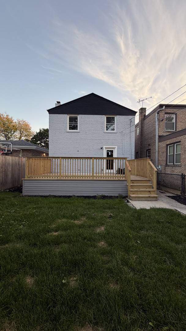 3024 W Fargo AVE, Chicago, IL 60645