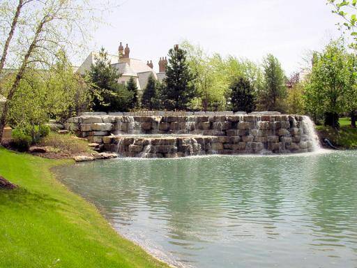 22 Brooke LN, South Barrington, IL 60010