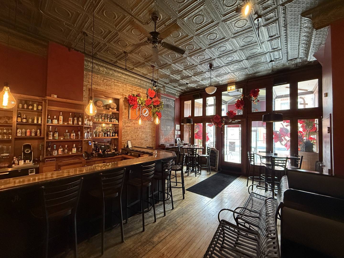 1434 W Chicago AVE, Chicago, IL 60642