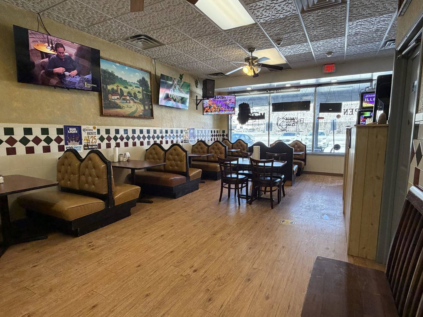 956 Roosevelt RD, West Chicago, IL 60185