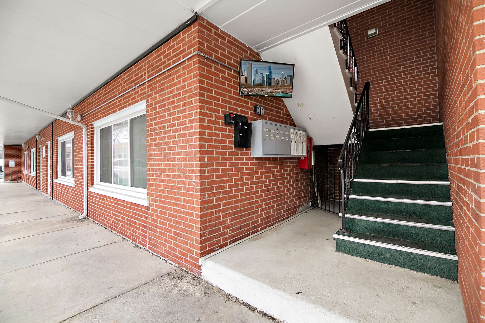 18154 Martin AVE, Homewood, IL 60430