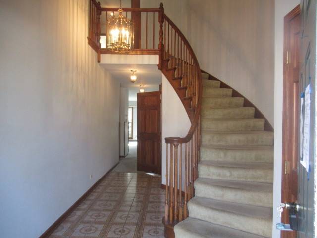 596 Windham LN, Naperville, IL 60563