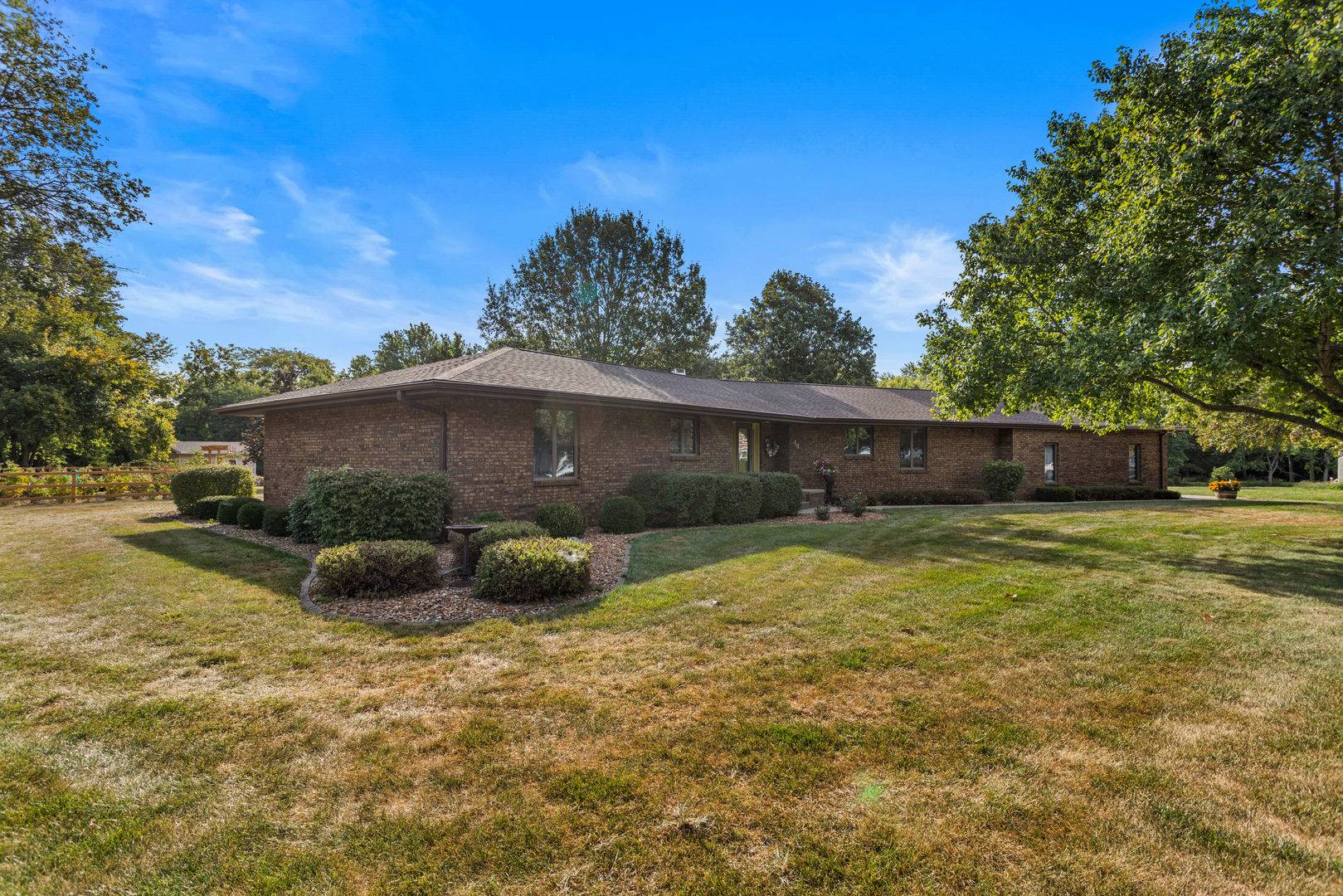 44 Glenbrook CT, Fisher, IL 61843