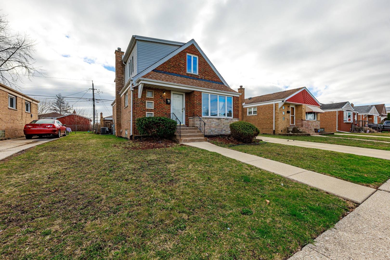 8009 S Kolin AVE, Chicago, IL 60652