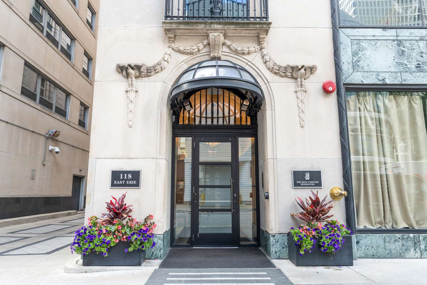 118 E Erie ST #35G, Chicago, IL 60611
