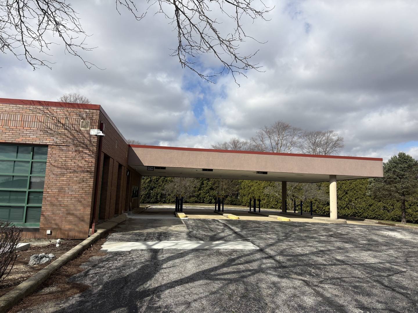 101 N Hilgert DR, Grant Park, IL 60940