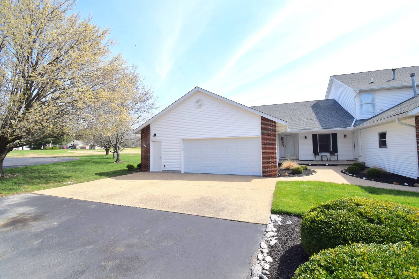 1024 Mulligan DR #1024, Mt Vernon, IL 62864