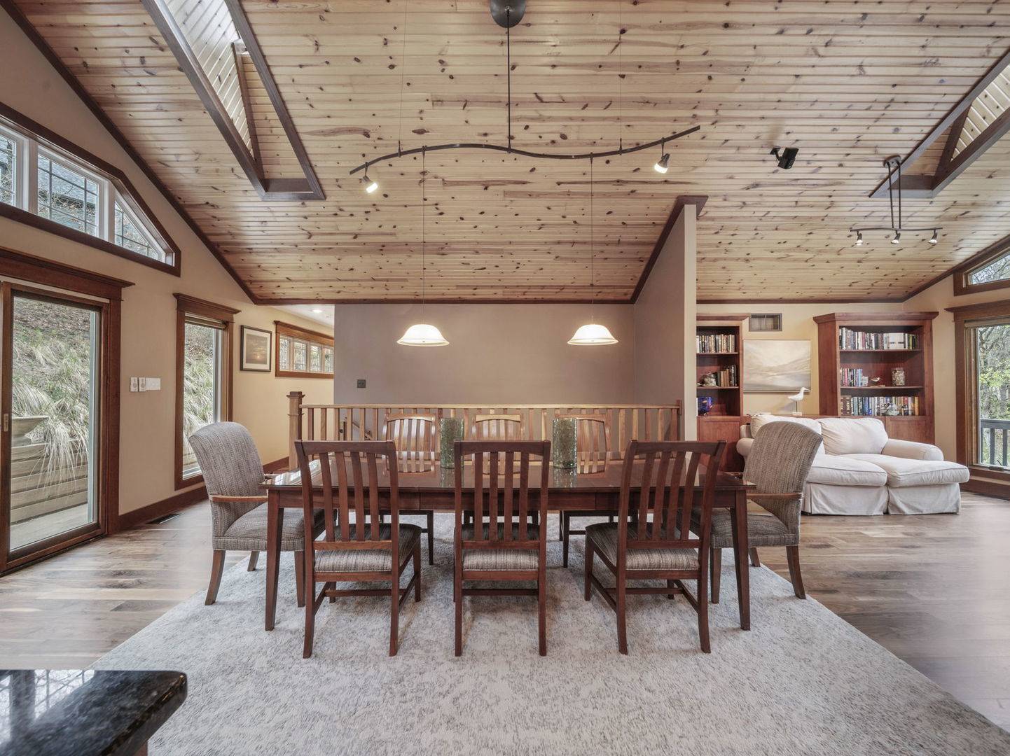 804 E Wilson AVE, Beverly Shores, IN 46301