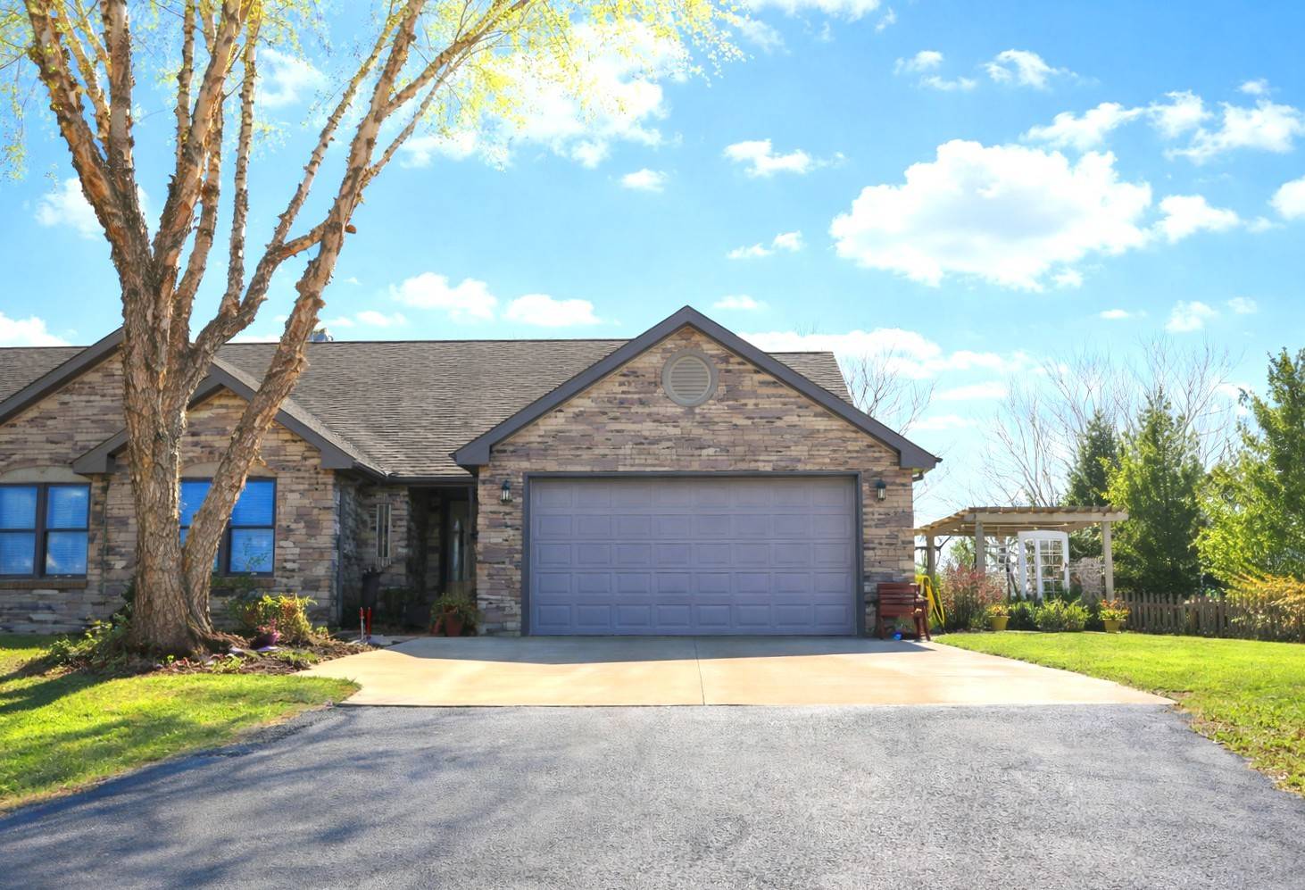 29194 Deer Valley DR #A, Deer Grove, IL 61243