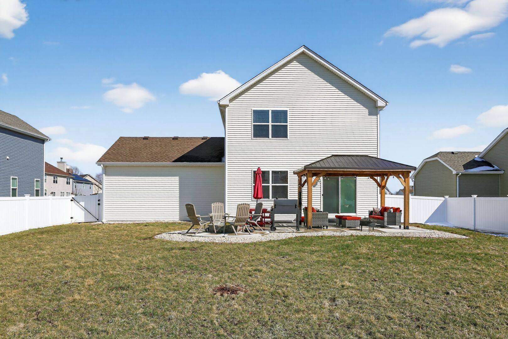 3423 Caledonia DR, Yorkville, IL 60560