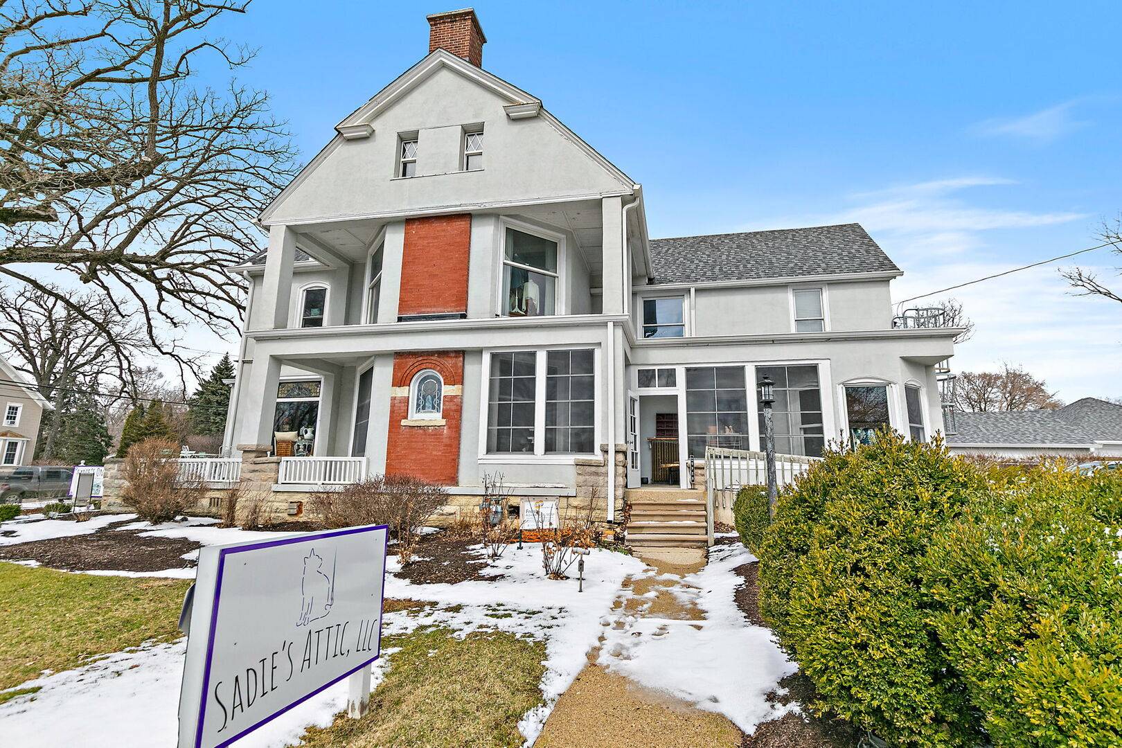 303 N Main ST, Elburn, IL 60119