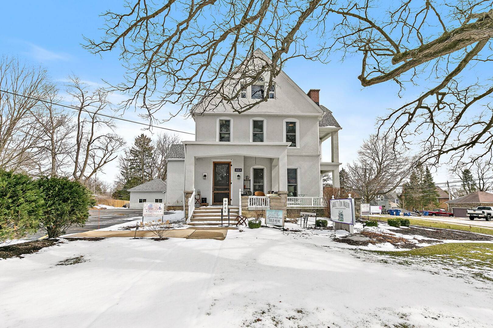 303 N Main ST, Elburn, IL 60119
