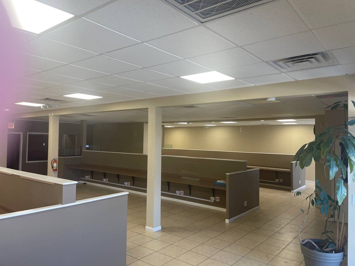 7639 W 63rd ST, Summit, IL 60501