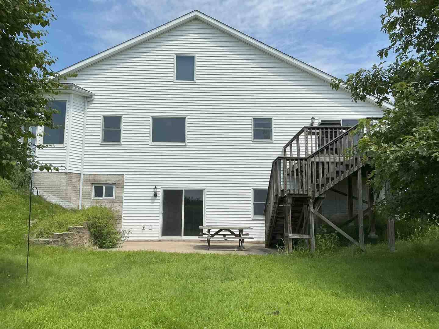 1808 106th AVE W, Milan, IL 61264