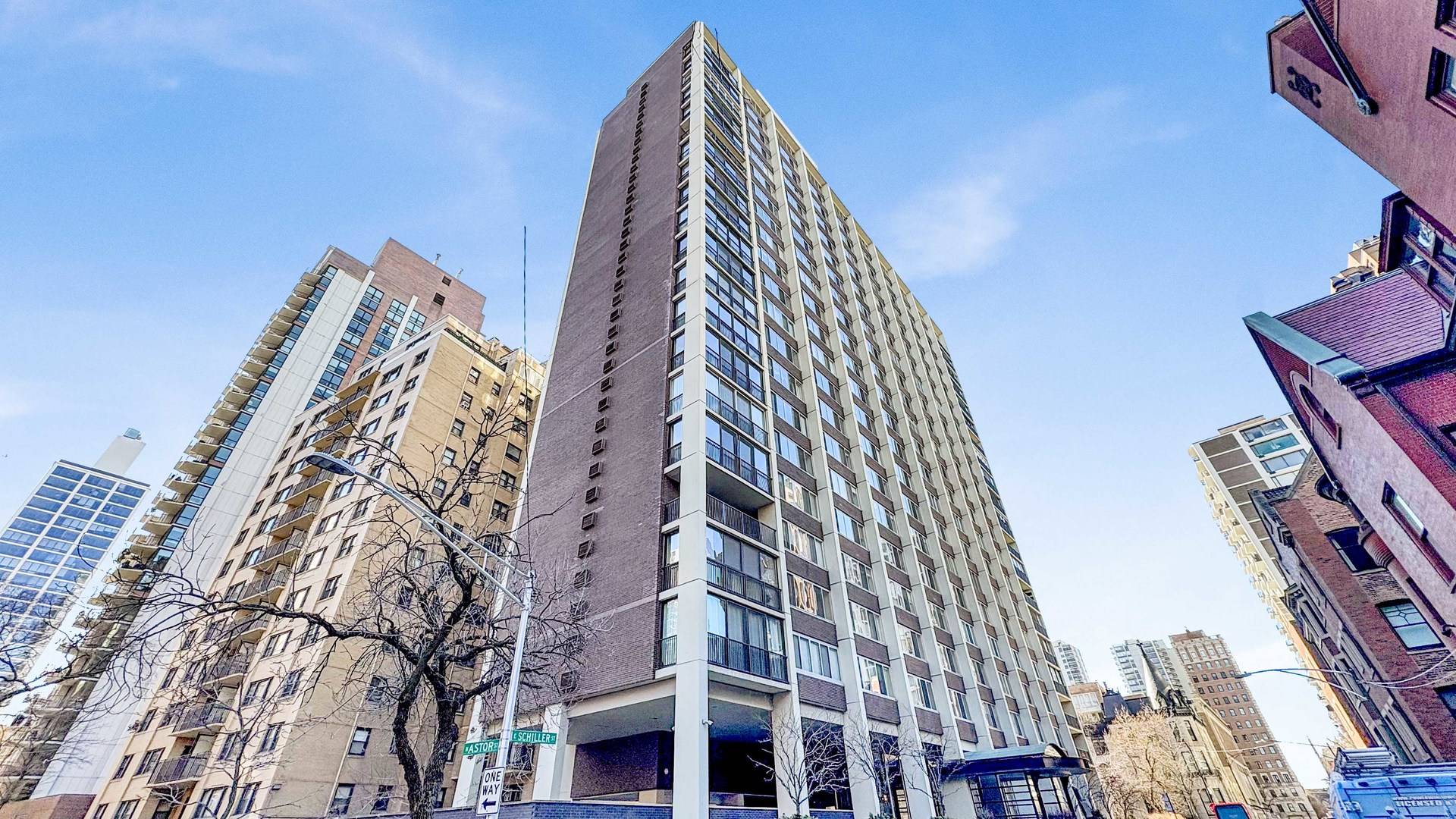 1 E Schiller ST #12A, Chicago, IL 60610