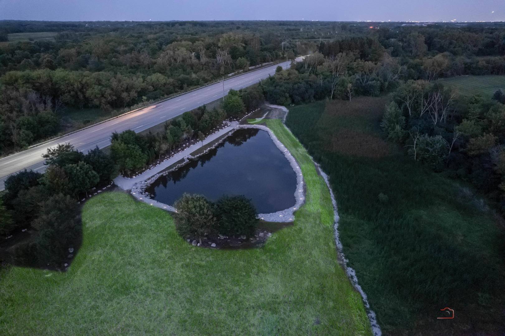 303 Algonquin RD, South Barrington, IL 60010