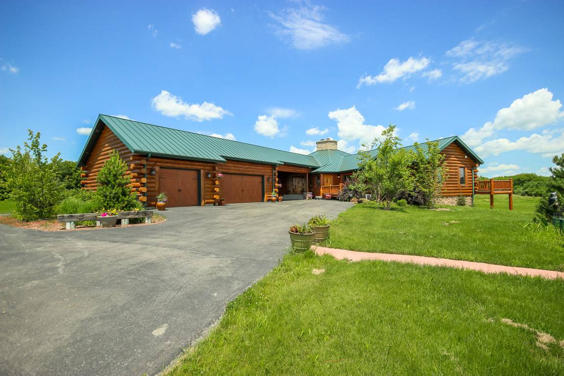 17700 Streit RD, Harvard, IL 60033