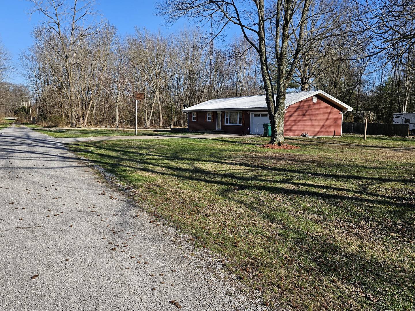 111 W Hickory ST, Bluford, IL 62814